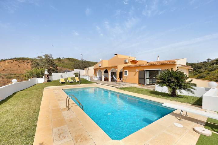Ferienhaus für 10 Personen, mit Garten in Portimão