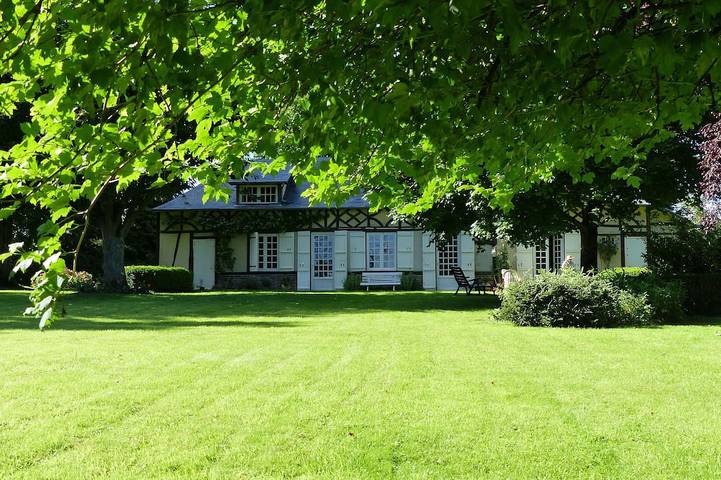 Gîte pour 8 personnes, avec jacuzzi et jardin à Le Tronquay