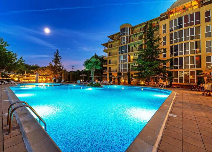 Ferieleilighet for 3 personer, Balkong og Jacuzzi i tillegg til Terrasse og Hage i Varna