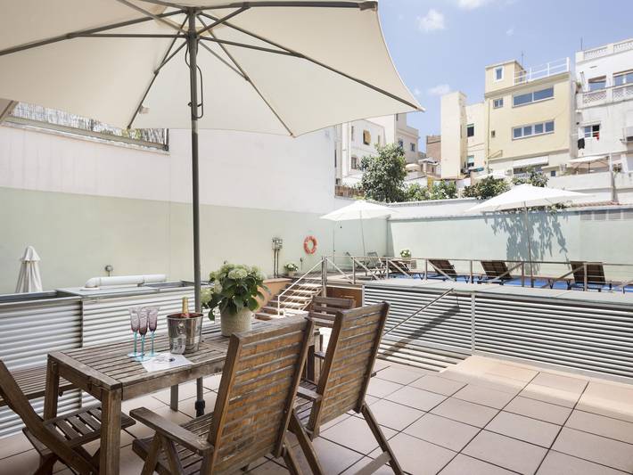 Apartamento para 6 personas, con Terraza y Piscina en Gracia