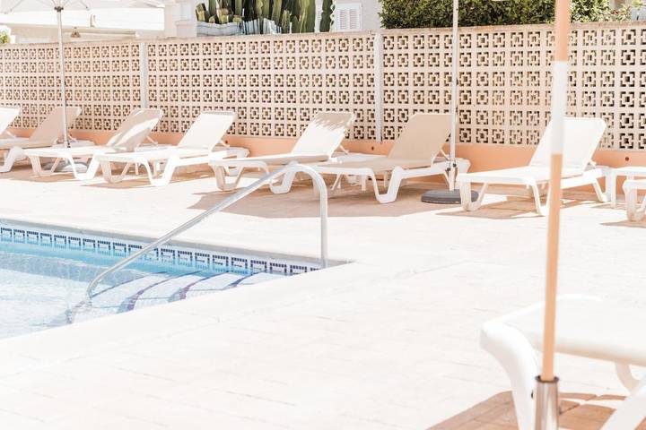Hôtel pour 2 personnes, avec piscine et jardin à Santa Ponsa - 2