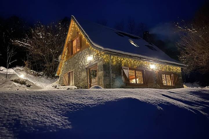 Gîte pour 5 personnes, avec Jacuzzi et Jardin à Portet-d'Aspet