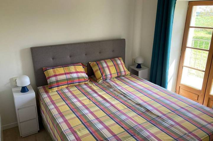 Location de vacances pour 4 personnes, avec piscine et jardin à Blanzaguet-Saint-Cybard - 2