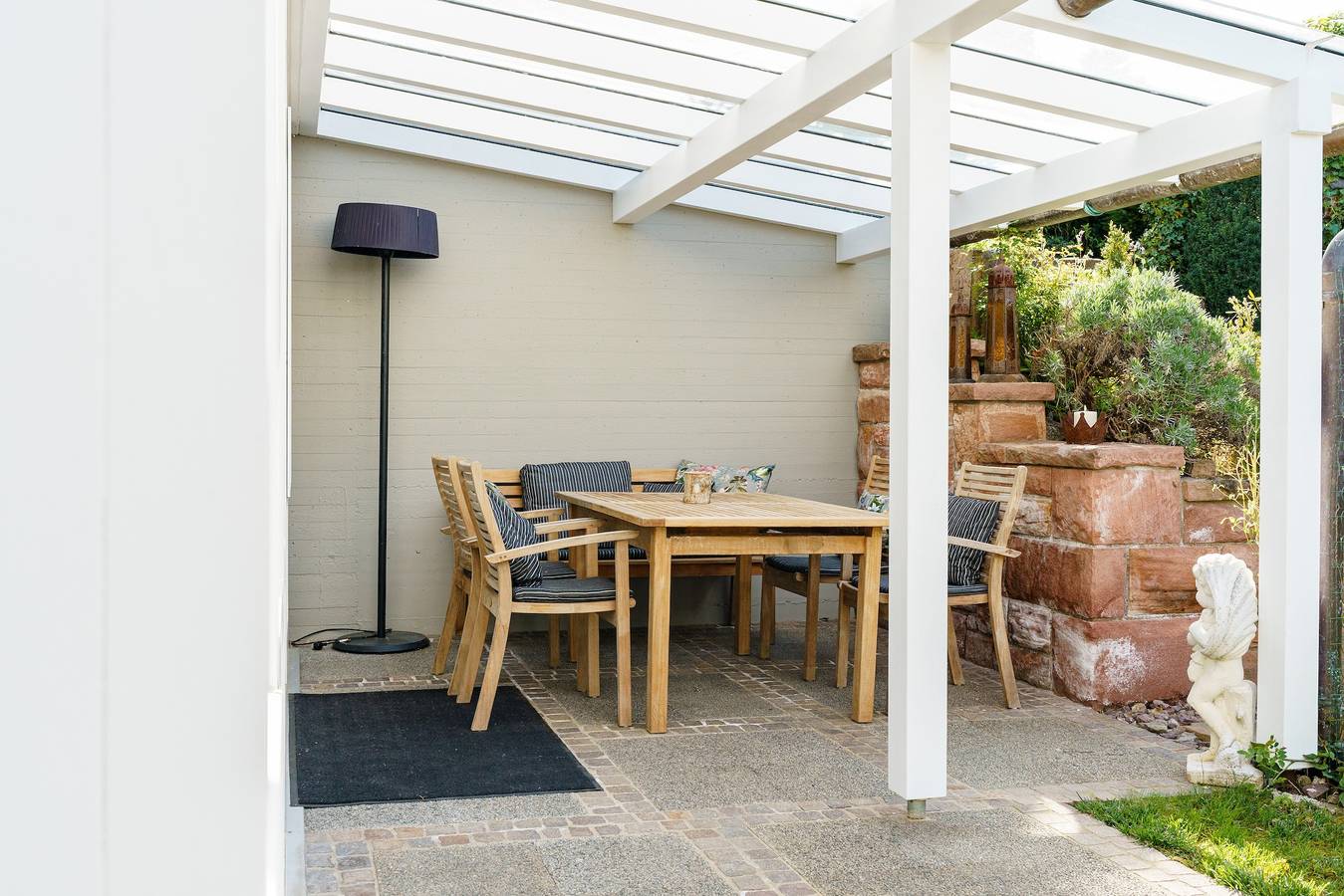 Ganze Wohnung, Apartment Alm-Atelier, Stilvoll, ruhig, private Terrasse, Wlan, nahe Wald und Reben in Durbach, Mittlerer Schwarzwald