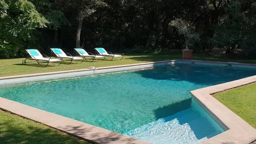 Villa voor 9 personen, with tuin and zwembad as well as balkon in Orange