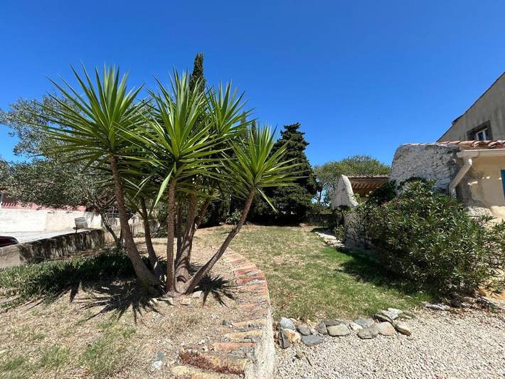 Location de vacances pour 9 personnes, avec jardin et vue, animaux acceptés à Azille - 2