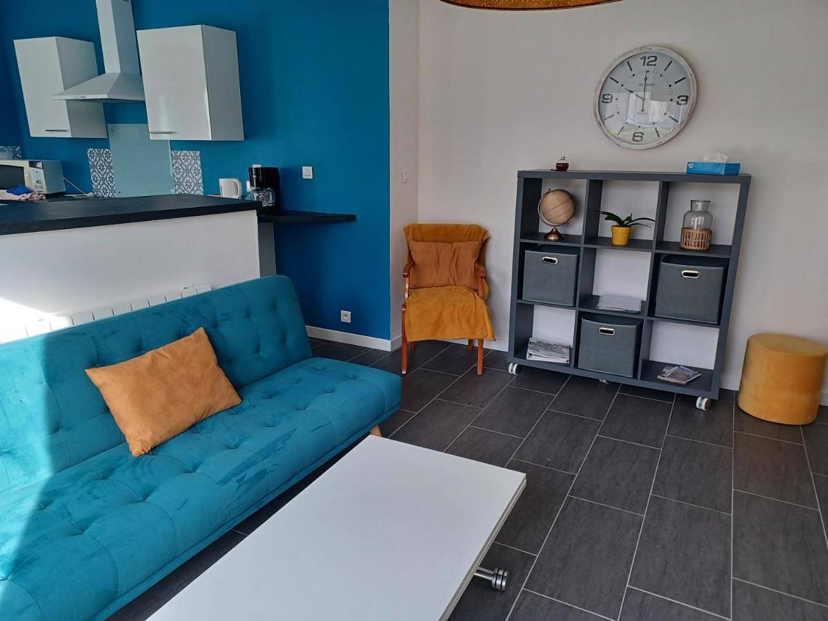 Two-Bedroom House in Biéville-Beuville, Région de Caen