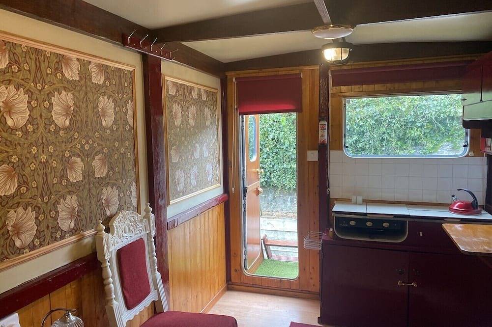 Rare 1954 Renovated Vintage Lorry - Costal Location in Plymouth, South West England