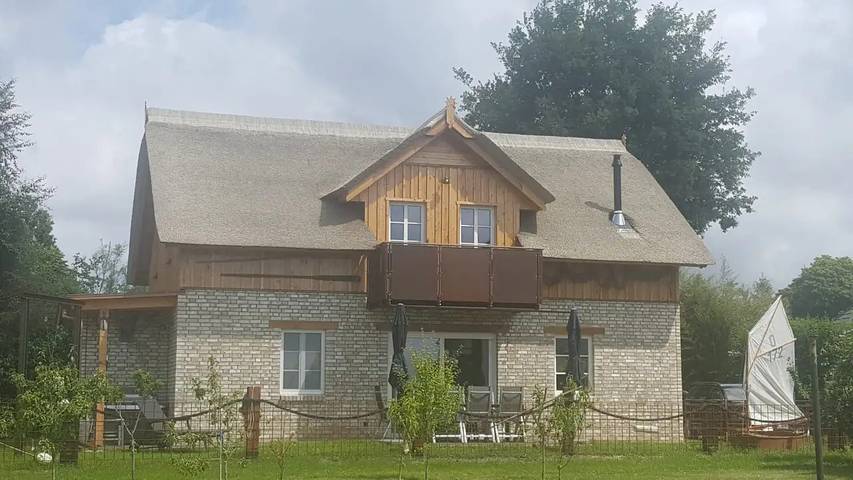 Ferienhaus für 8 Personen, mit Sauna und Balkon sowie Garten