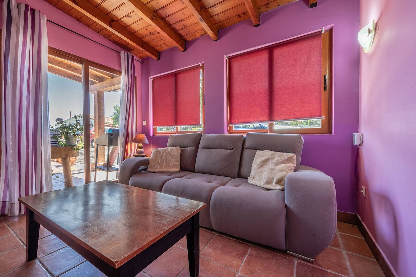 Ferienhaus 'Posada Paraso Iris' mit Bergblick, privatem Garten und Wlan in Isla, Arnuero