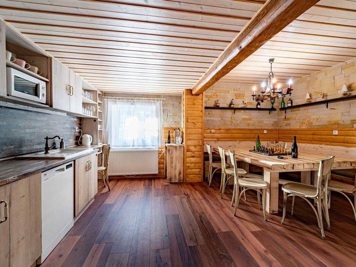 Chalet für 24 Personen, mit Garten und Ausblick sowie Sauna und Terrasse am Riesengebirge - 4