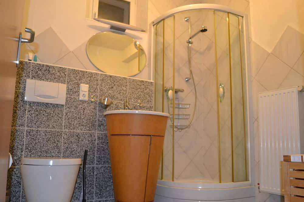 Ganze Wohnung, Kleins Gästehaus - Ferienwohnung I in Klüsserath, Moseleifel