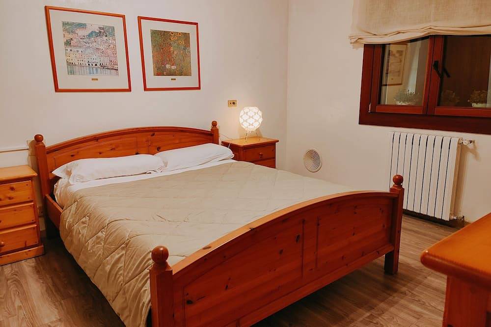 Casa con Mucho Espacio en Pueblo muy Tranquilo Bien Comunicado. Piscina in Mancor de la Vall, Majorca Center