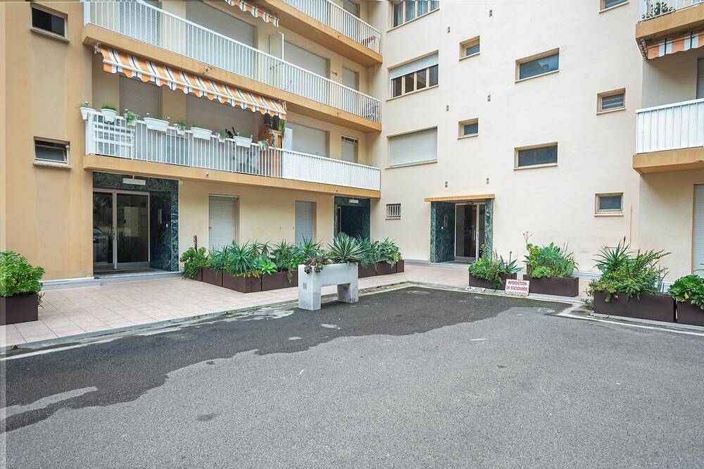 Entire apartment, Vina del Mare, Menton, France in Gorbio, Nice region