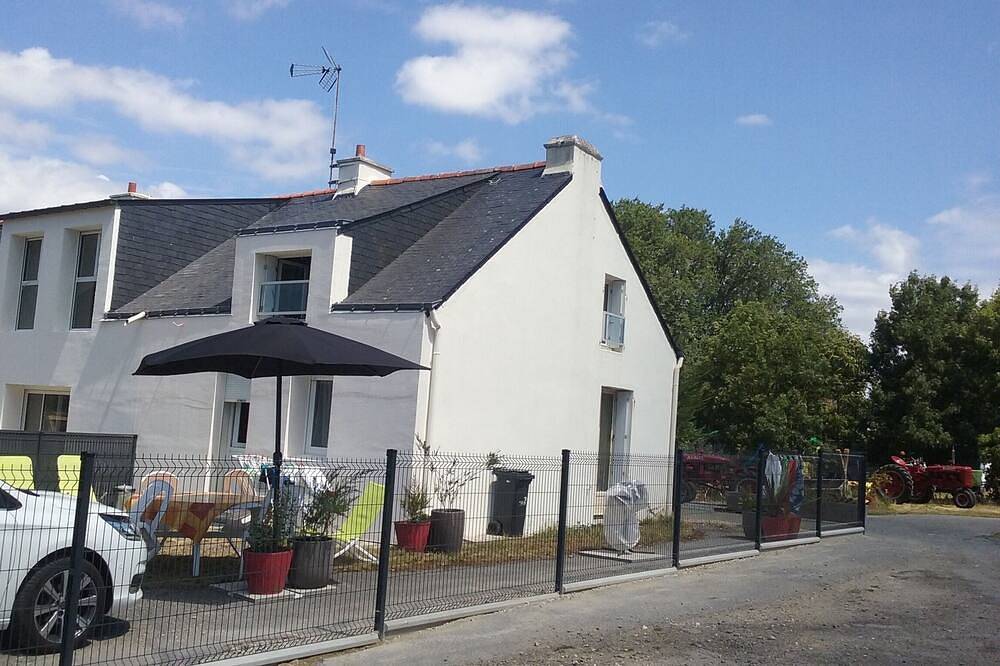 Kleines Haus im Dorf Cadu (Sackgasse) in Damgan, Côte des Mégalithes