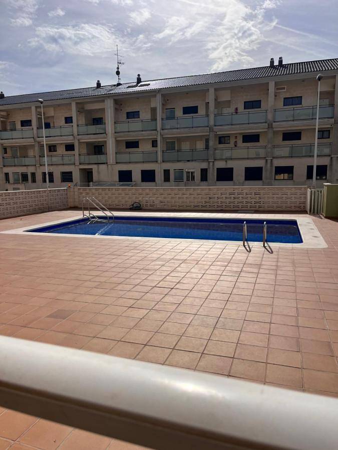 Gîte pour 8 personnes, avec vue ainsi que terrasse et piscine, animaux acceptés à Puçol - 2