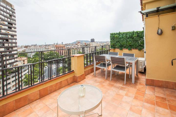 Entire apartment, Sa2Pct1050 - Fantastic 2Br next to Arc de Triomf in Barcelona Centre, Barcelona