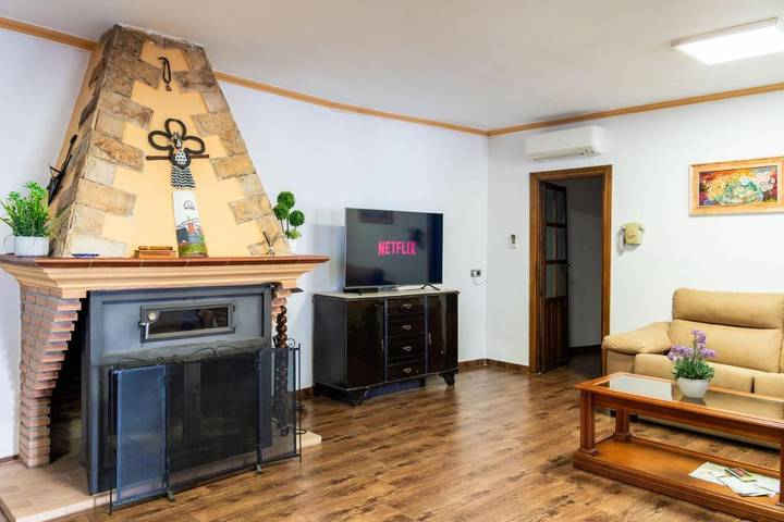 Casa rural para 12 personas, con piscina y jardín además de terraza y vistas en Lanjarón - 3