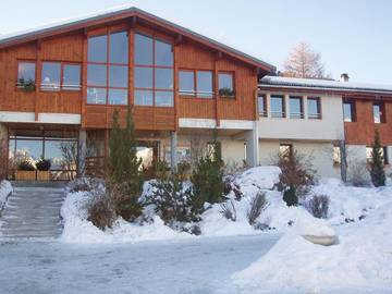 Camping pour 8 personnes, avec bassin pour enfant, animaux acceptés en Savoie