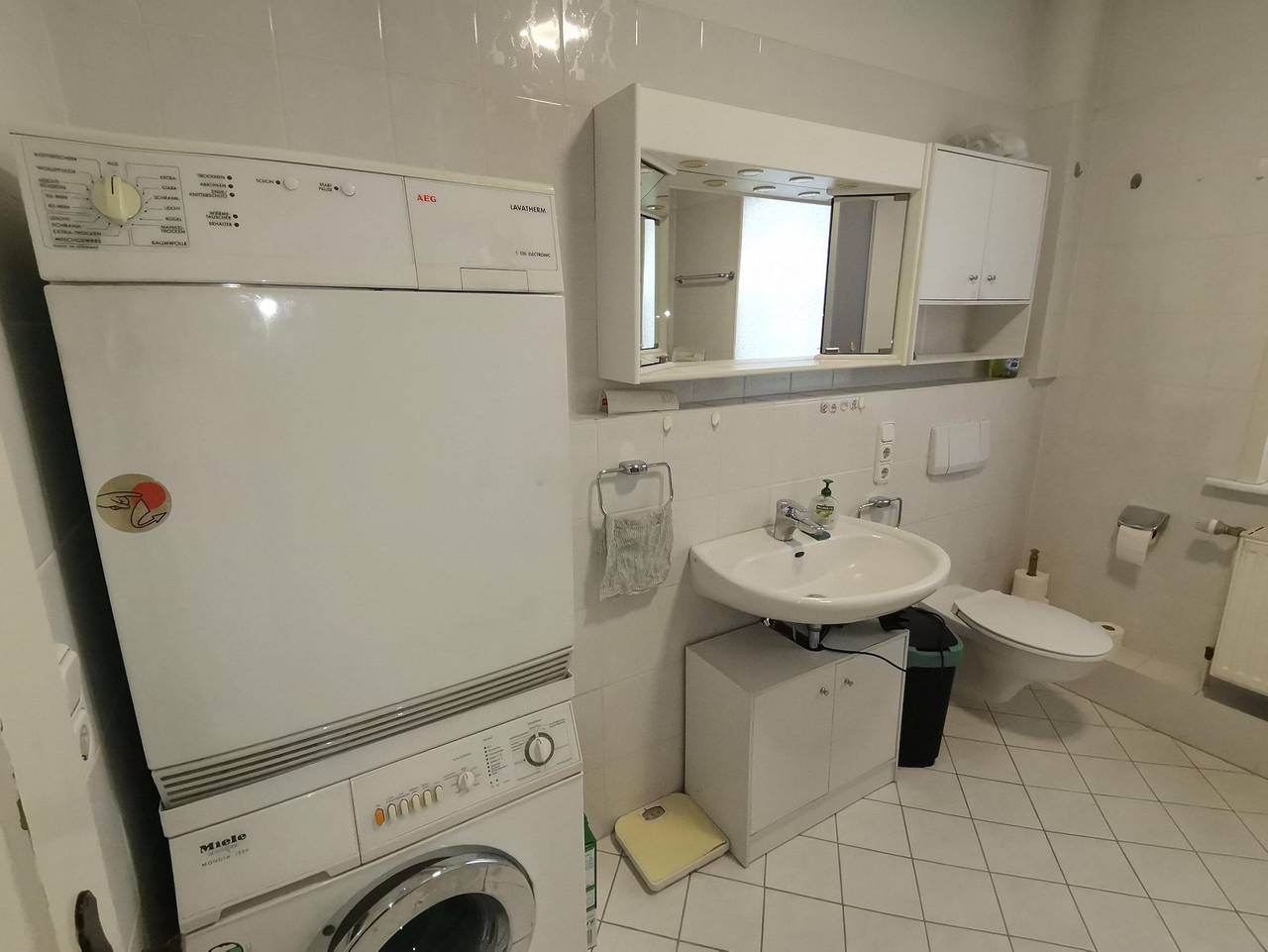 Ganze Ferienwohnung, Haus der Könige - Doppel- und Einzelbettzimmer (Dg rechts) in Wietzendorf, Landkreis Heidekreis