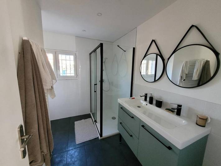 Gîte pour 4 personnes, avec terrasse ainsi que jardin et piscine à Saint-Féliu-d'Avall - 3