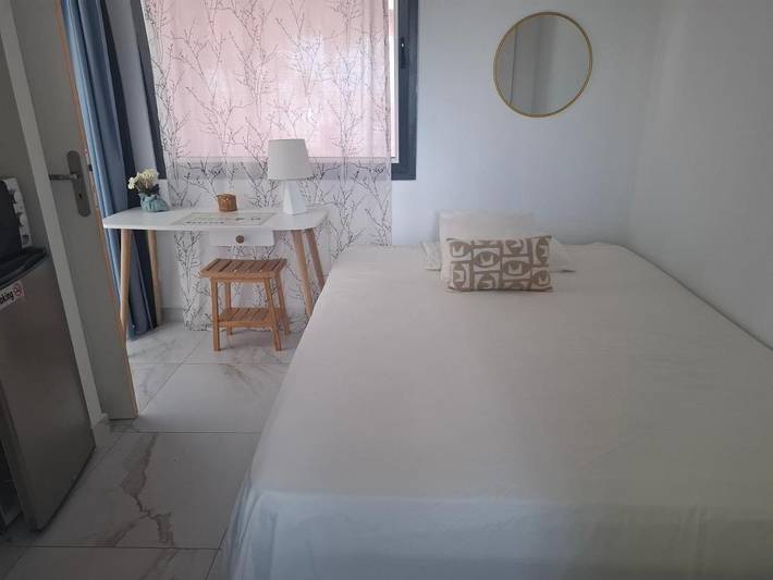 Gîte pour 2 personnes, avec bassin pour enfant ainsi que jardin et piscine dans Nettlé Bay - 3