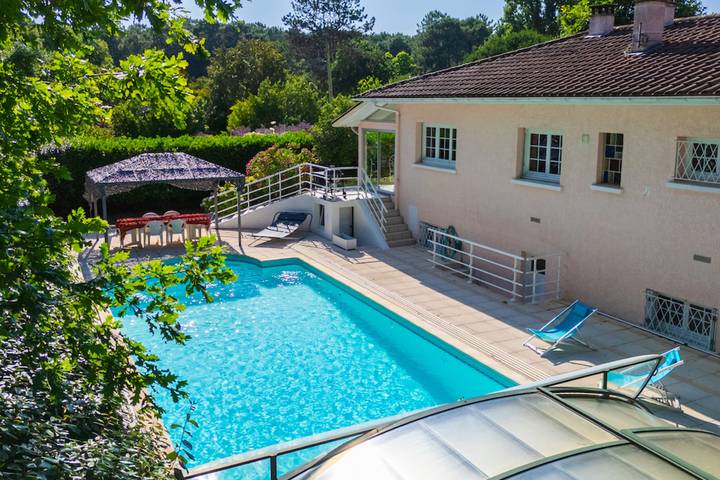 Maison de vacances pour 6 personnes, avec Balcon et Terrasse ainsi que Jardin et Piscine à La Teste-de-Buch