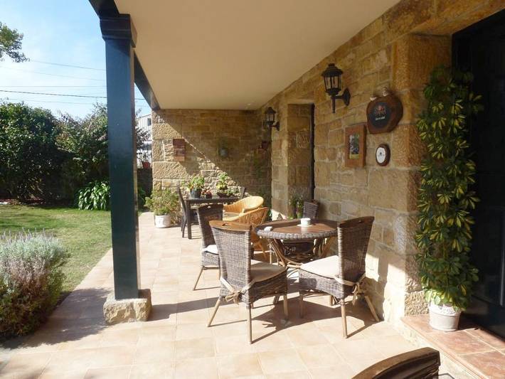 Hotel para 3 personas, con jardín y vistas, Familias con niños en Argüero - 4