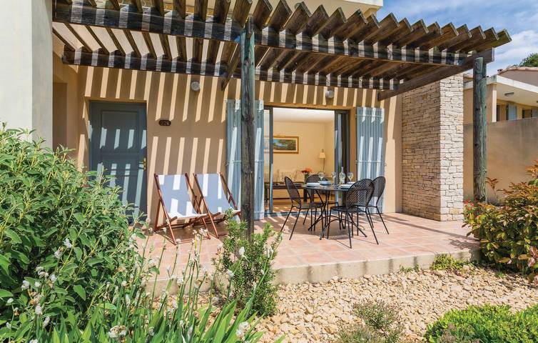 Gîte pour 4 personnes, avec terrasse à Saumane-de-Vaucluse - 2