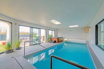 Gîte pour 7 personnes, avec jacuzzi ainsi que jardin et terrasse dans le Finistère