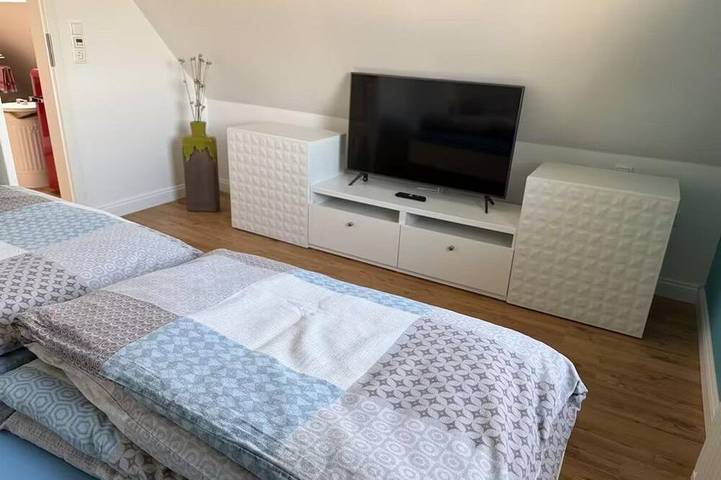 Ganze Wohnung, Wellnessloft mit Sauna und Garten - Appartement/Fewo, Bad, Wc in Ortenberg, Wetterau
