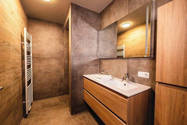 Ferienwohnung für 50 Personen, mit Terrasse und Pool - 1