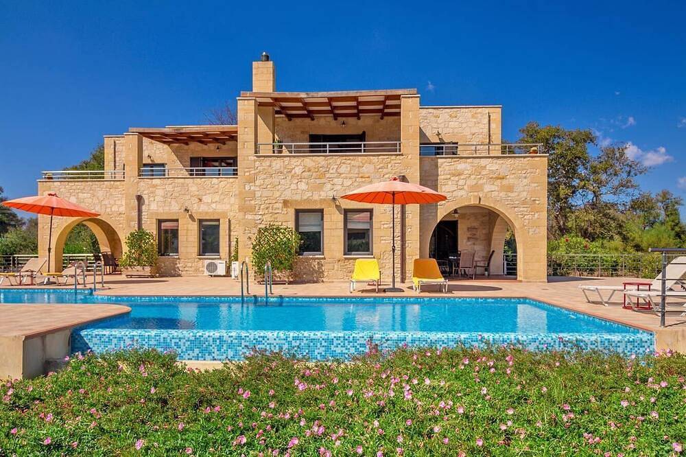 3' to Sandy Beach / Huge Private Pool / 6-Bedroom Family Villa in Armeni, Chania und Umgebung