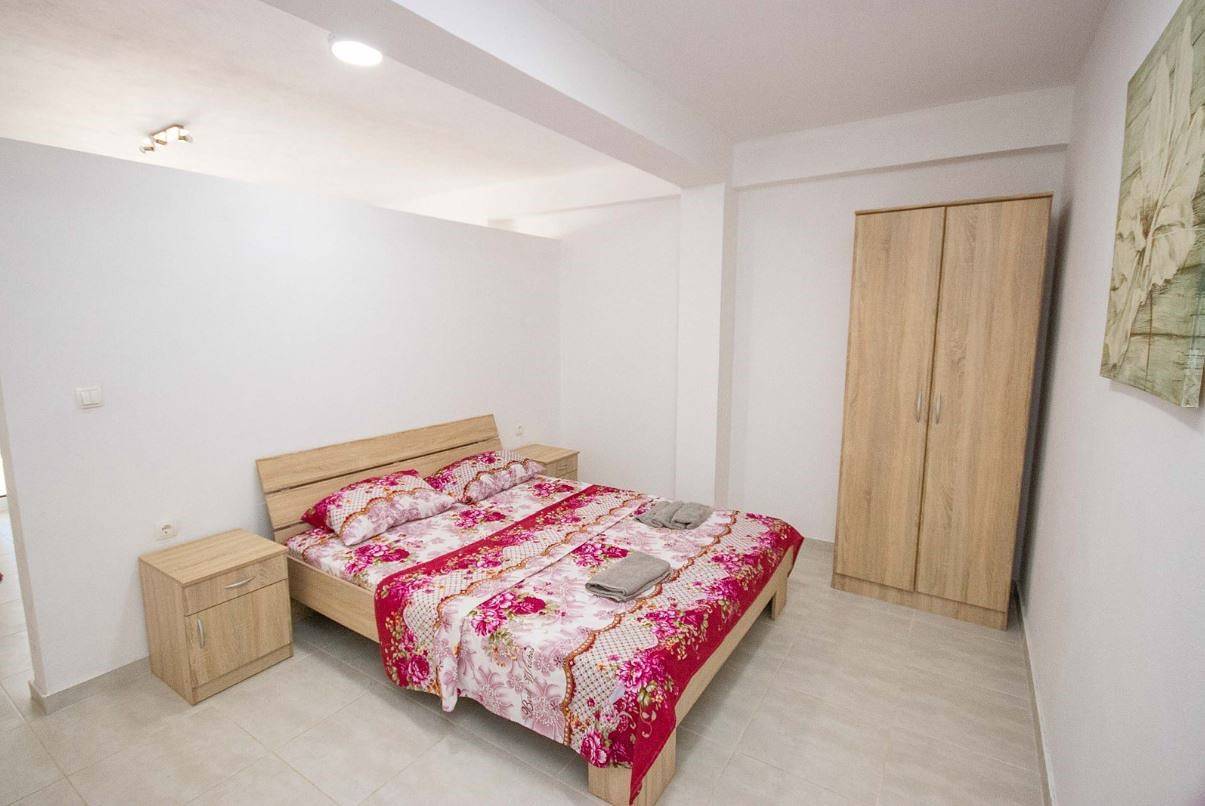 Appartement entier, Appartement de vacances pour 4 personnes avec balcon/terrasse in Monténégro