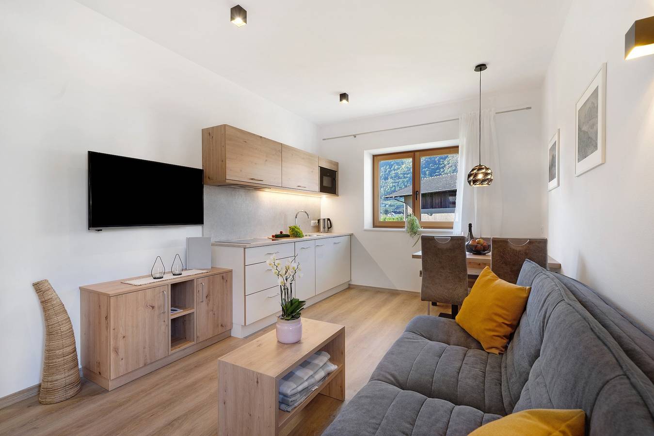 Appartement entier, Appartement "Fuchsberger A" avec vue sur les montagnes, Wi-Fi et climatisation in Lana di Mezzo, Lana