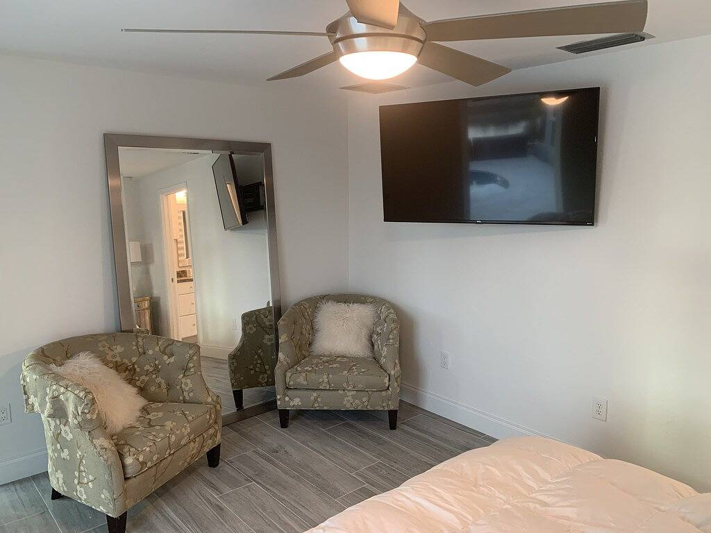 Stunning!! Luxury Waterfront Home - Heated Pool- Close to Harbor/Fish Village in Punta Gorda Isles, Punta Gorda