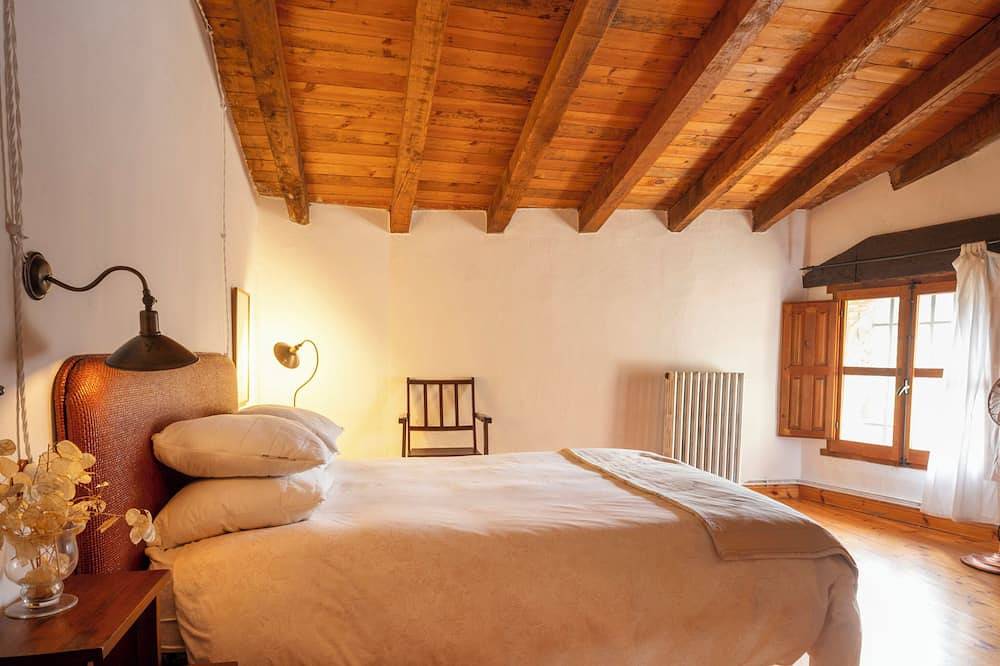 Mill rehabilitated with Natural Pool and Barbecue in natural environment in Pinofranqueado, Cáceres Region