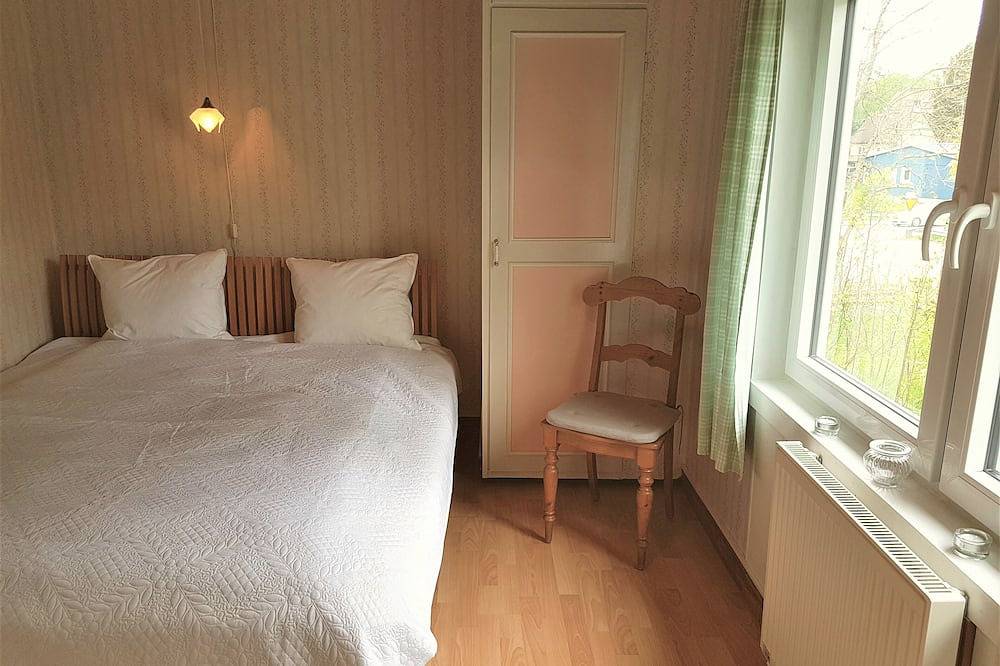 Bilderbuch-Ferienhaus Bullerbü in Seenähe und  auf Wunsch mit Ruderboot in Norrhult, Kronoberg