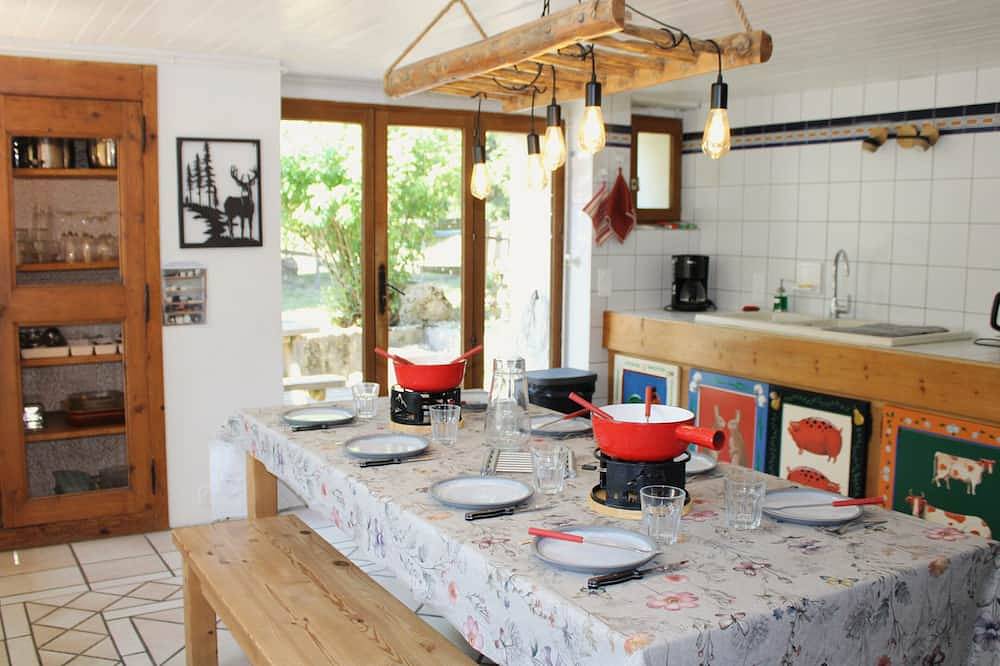 Farmhouse: Authenticity and the Art of Living in Lans-en-Vercors, Parc naturel régional du Vercors