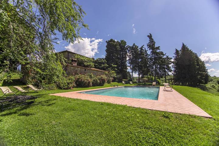 Location de vacances pour 16 personnes, avec vue ainsi que sauna et jardin à Castellina in Chianti - 2