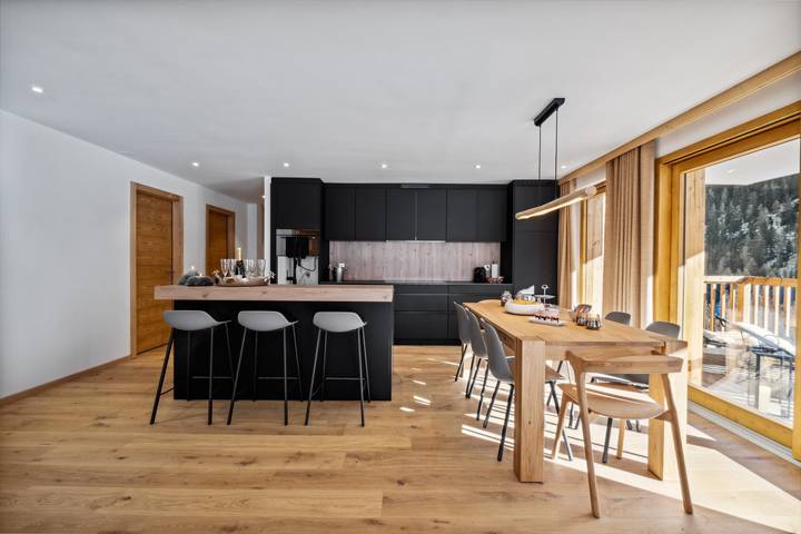 Gîte pour 8 personnes, avec balcon et balcon/terrasse ainsi que sauna et jacuzzi dans Grimentz - 4
