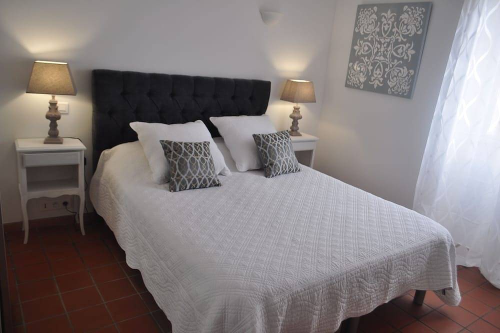 Very nice house of 120 m2 in the heart of Valbonne village for 6 people in Valbonne, Cannes region