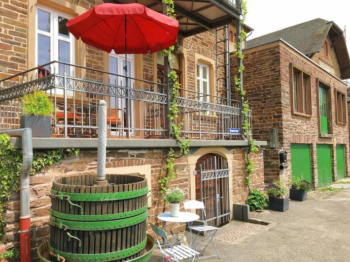Ferienwohnung für 2 Personen, mit Balkon und Terrasse in Zell (Mosel)
