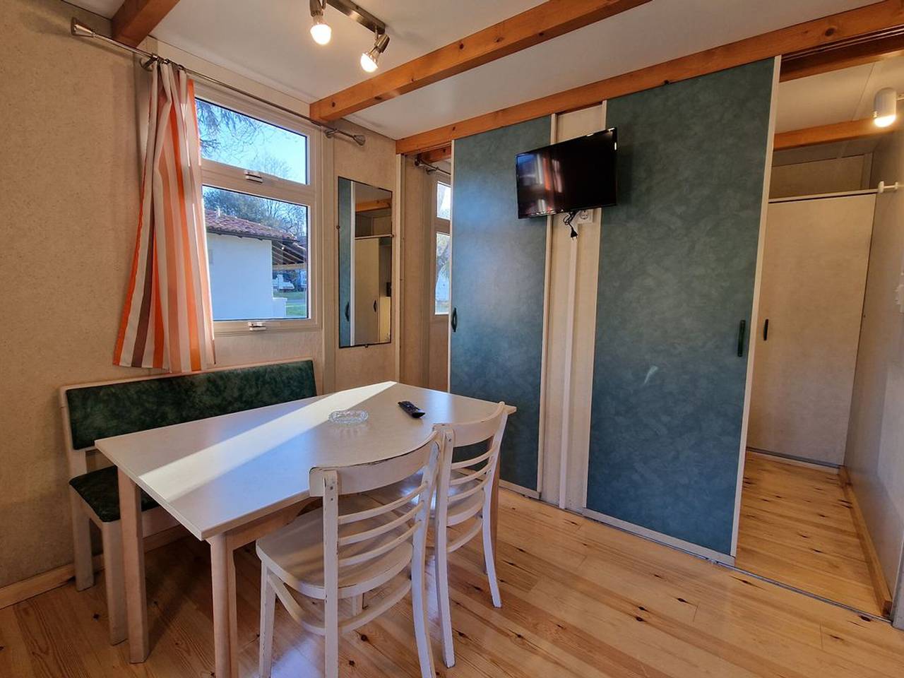 24m² Bungalow mit Terrasse - 2 Schlafzimmer für 4 Personen in Ruiloba, Kantabrische Küste