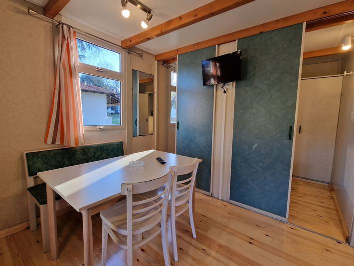 24m² Bungalow mit Terrasse - 2 Schlafzimmer für 4 Personen in Ruiloba, Kantabrische Küste