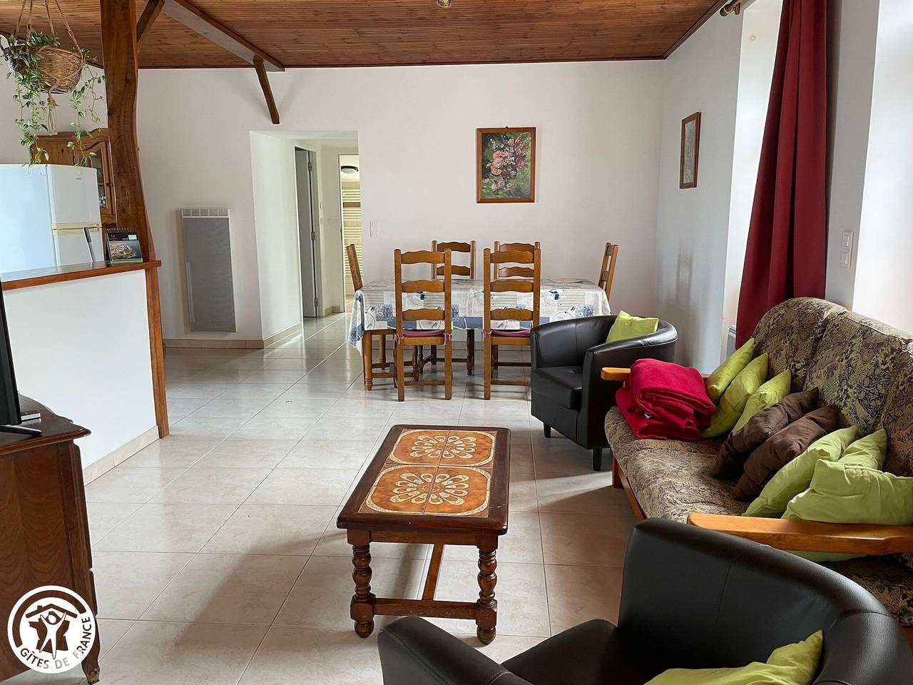 Gîte traditionnel rénové avec jardin clos et Wi-Fi, 3 chambres, proche de La Garnache, Vendée. in La Garnache, Vallée de la Loire