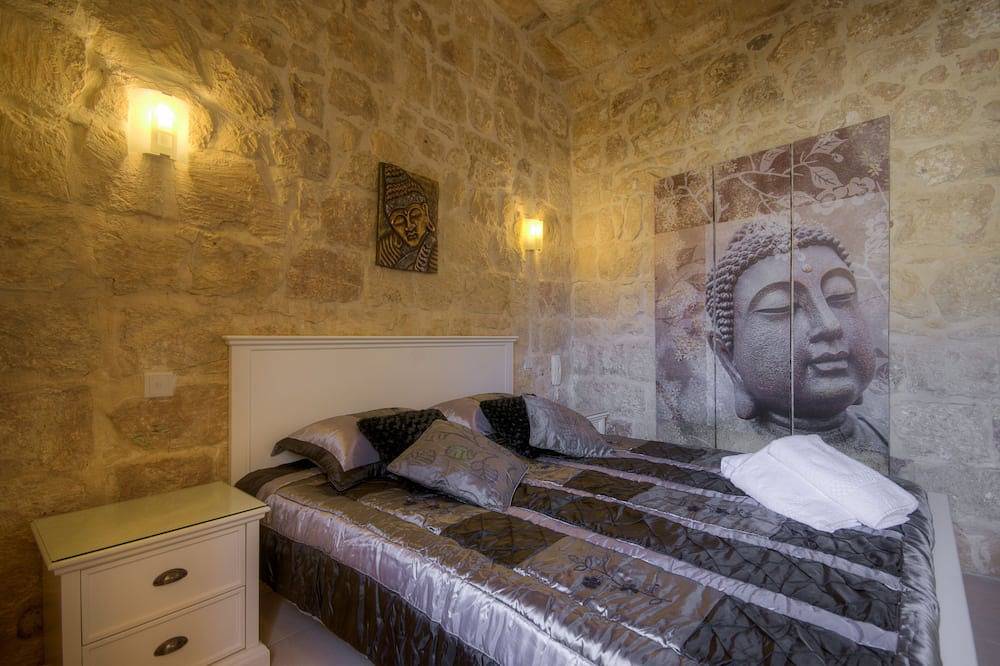 Romantic, calming, dreamy character house in the centre of the village in Żabbar, Malta Island