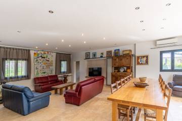 Villa pour 14 Personnes dans Les Salelles, Massif central, Photo 1