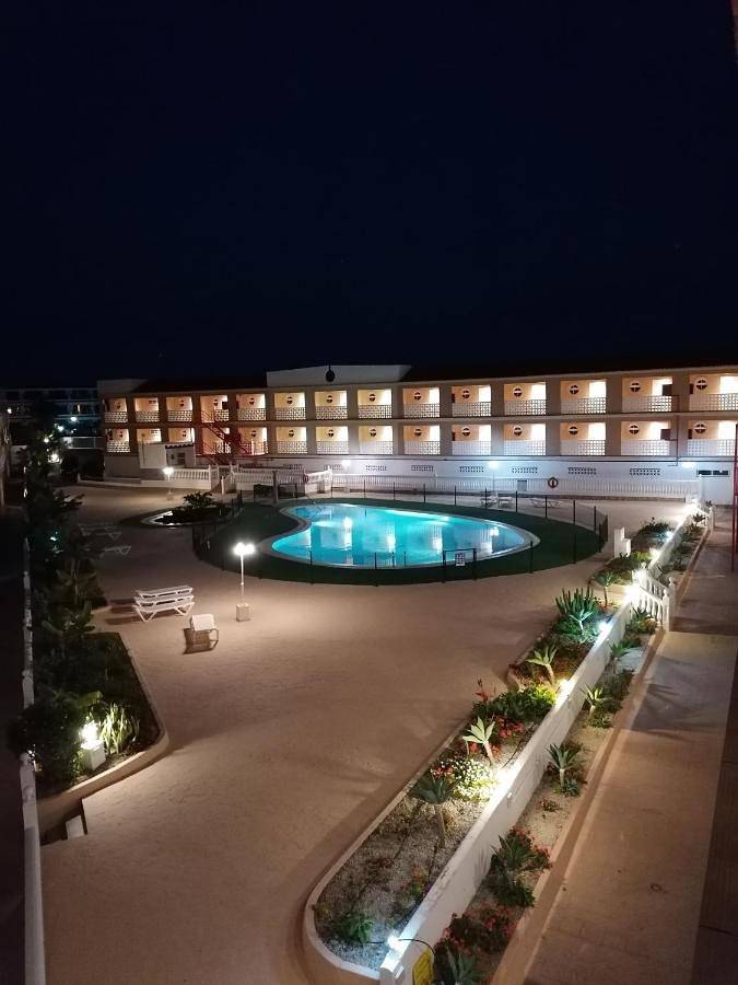 Apartahotel para 3 personas, con jardín además de piscina y vistas en Tenerife