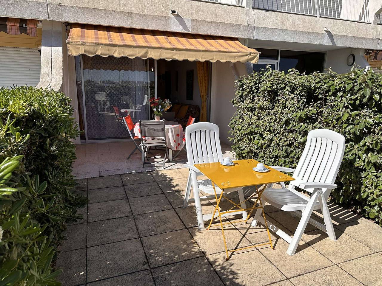 Ganzes Studio, Studio am Strand für 4 Personen mit großer Terrasse, Parkplatz und nah an Hafen und Geschäften in Grau-du-Roi in Port Camargue, Le Grau-du-Roi